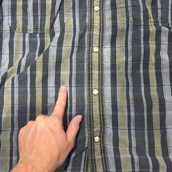 Harley-Davidson Men's Green and Gray Plaid Shirt - Picture 9 of 12